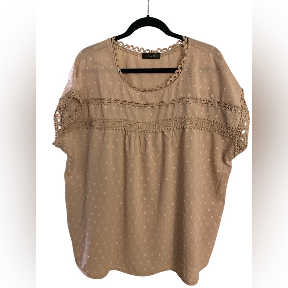 UVN Women's Tan Lace Detail Top XXXL EUC